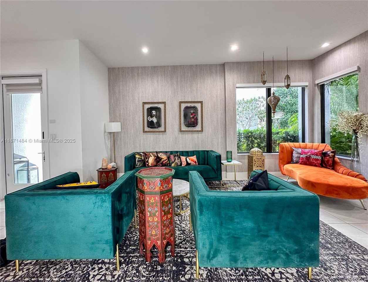 8272 Nw 44th Ter - Photo 4 of 8