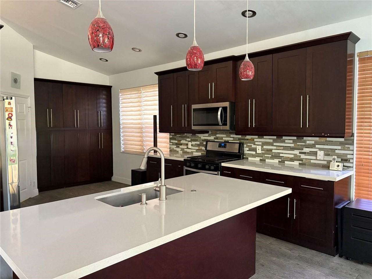 1151 Nw 130th Ave - Photo 6 of 8