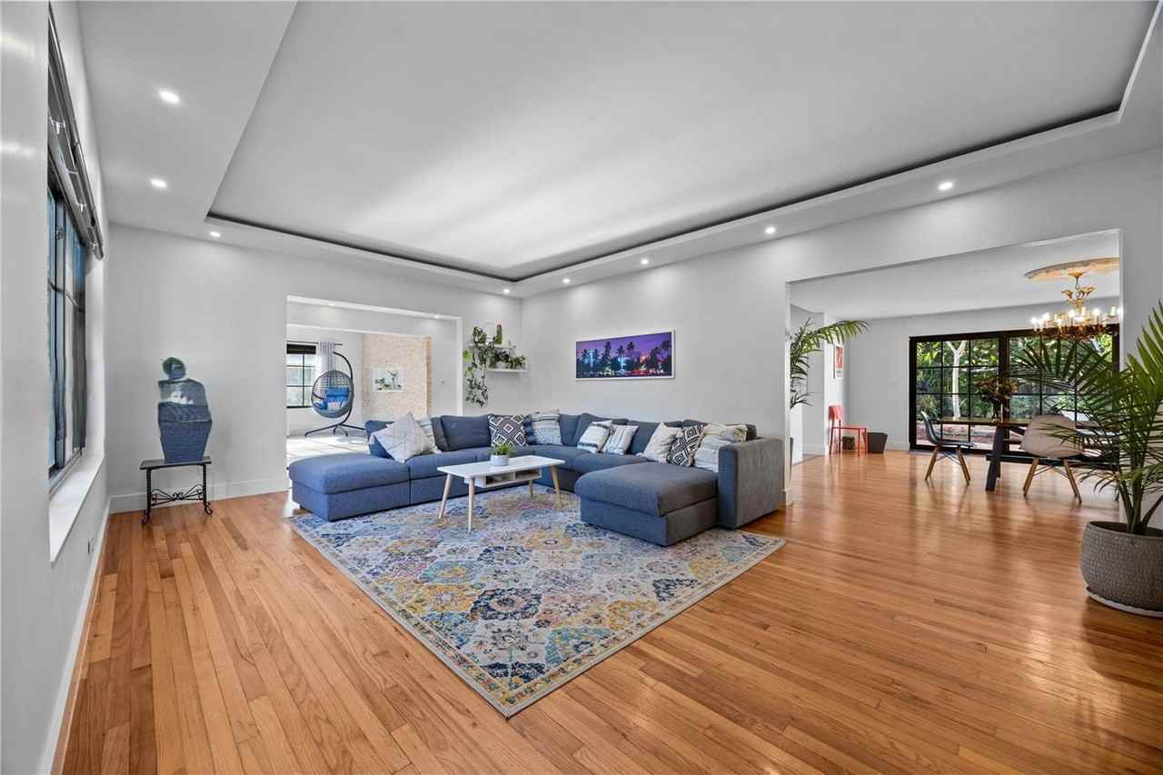 351 Northeast 98th Street - Photo 5 of 8