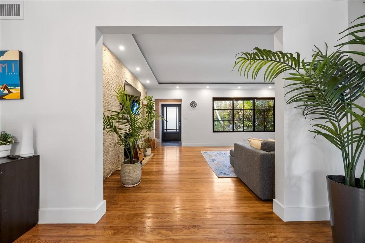 351 Northeast 98th Street - Photo 6 of 8