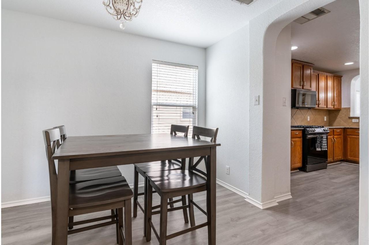 Pearl Pass - Photo 3 of 10