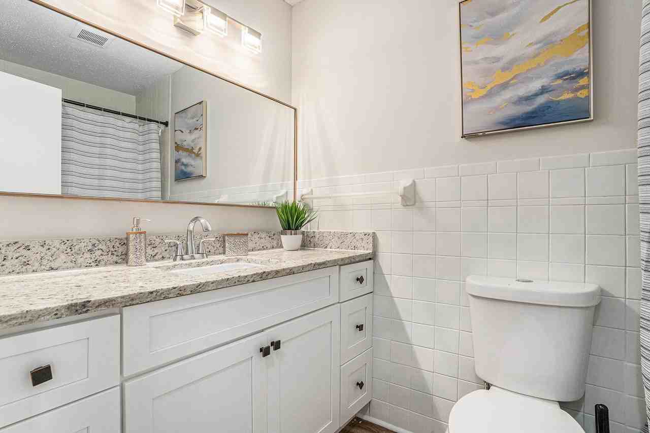 Orly Terrace - Photo 2 of 8