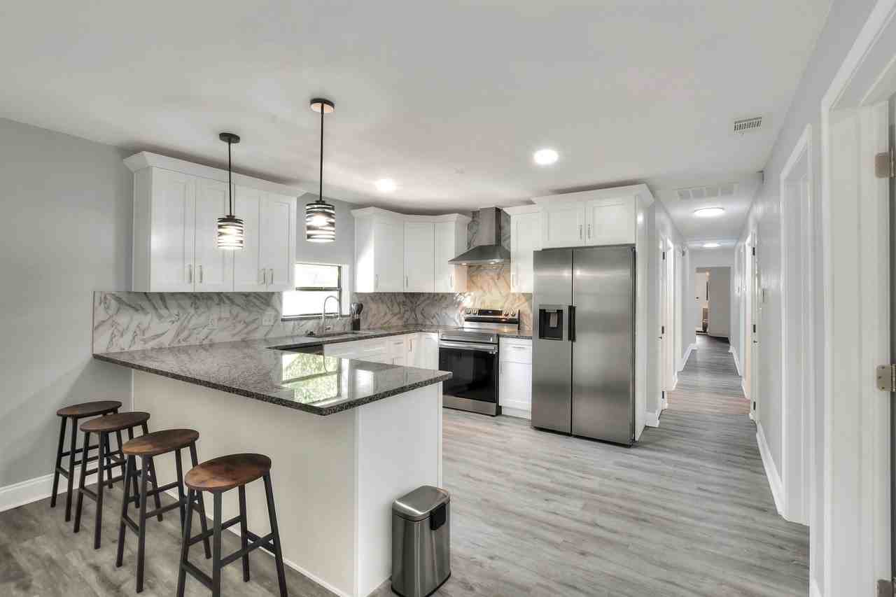 S New York Ave - Photo 2 of 16