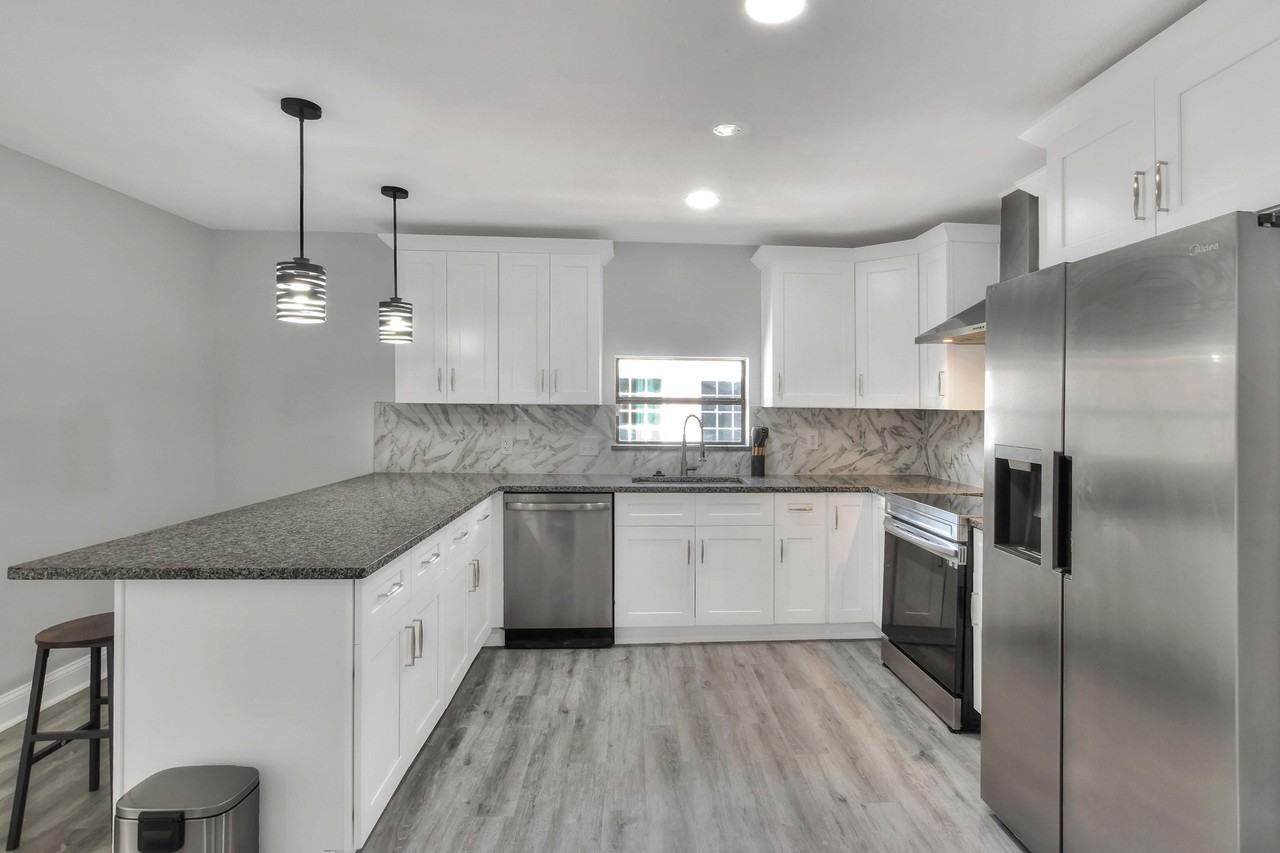 S New York Ave - Photo 4 of 16