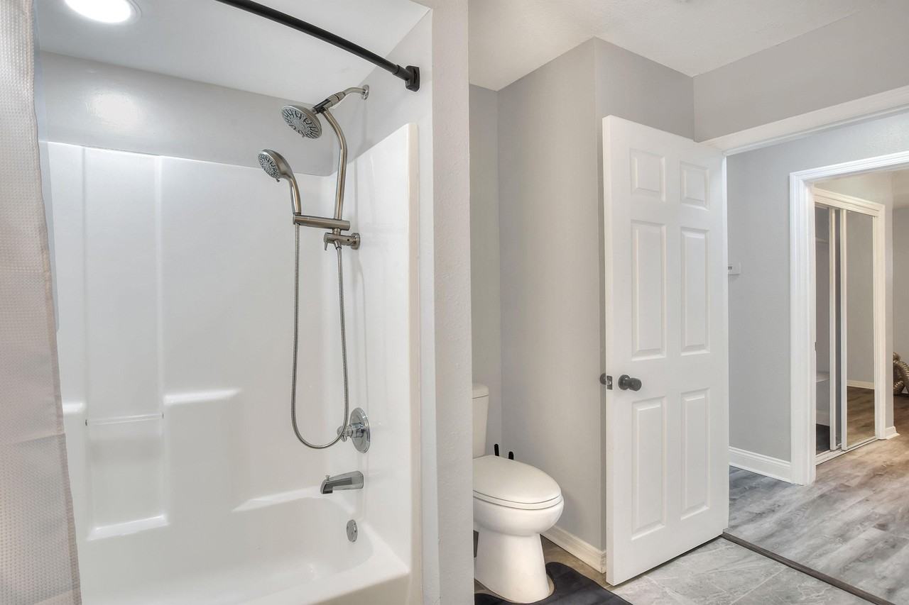 S New York Ave - Photo 7 of 16