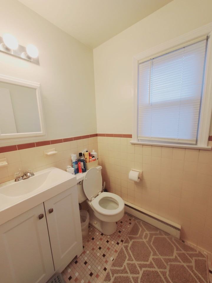 313 Flax Hill Rd #A - Photo 5 of 8