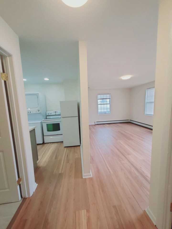 575 Burnsford Ave - Photo 3 of 8
