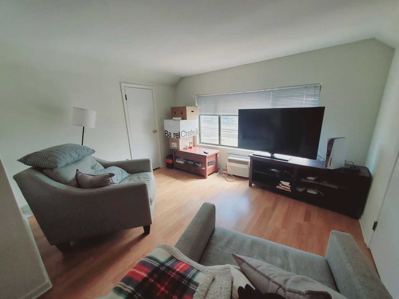 22 Cove Rd #5 - Photo 5 of 8