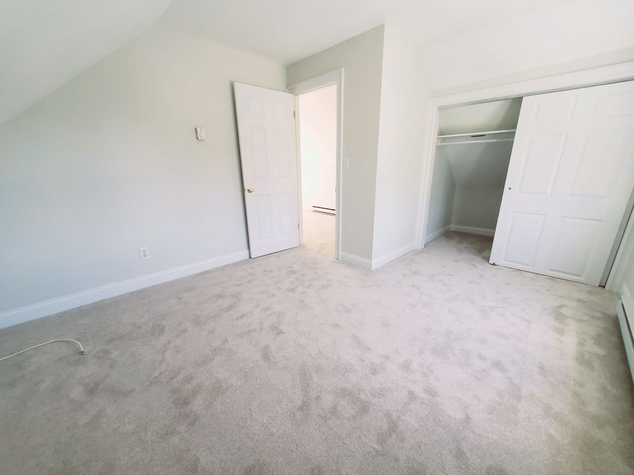 22 Clovelly Rd #3 - Photo 5 of 7