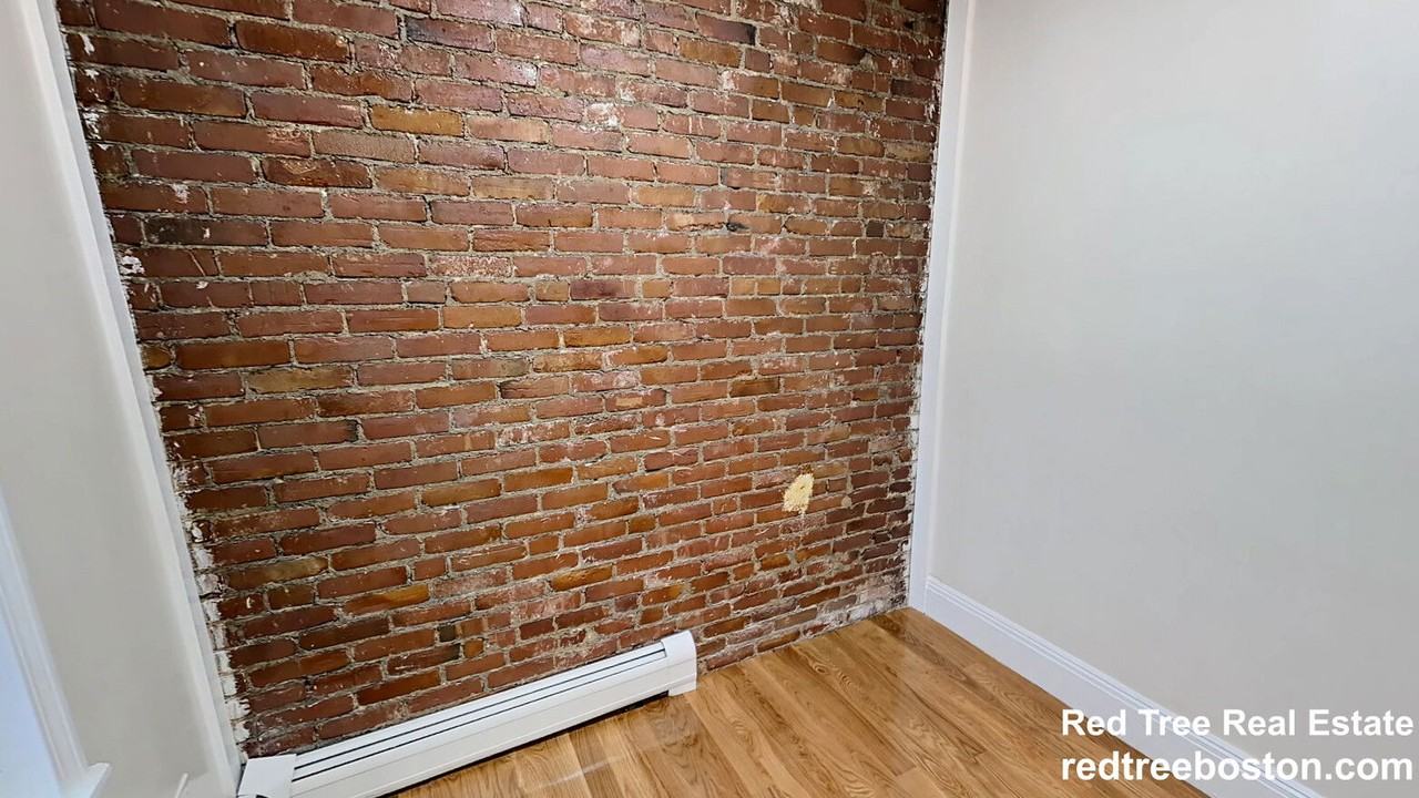 49 Cameron St #2 - Photo 5 of 8