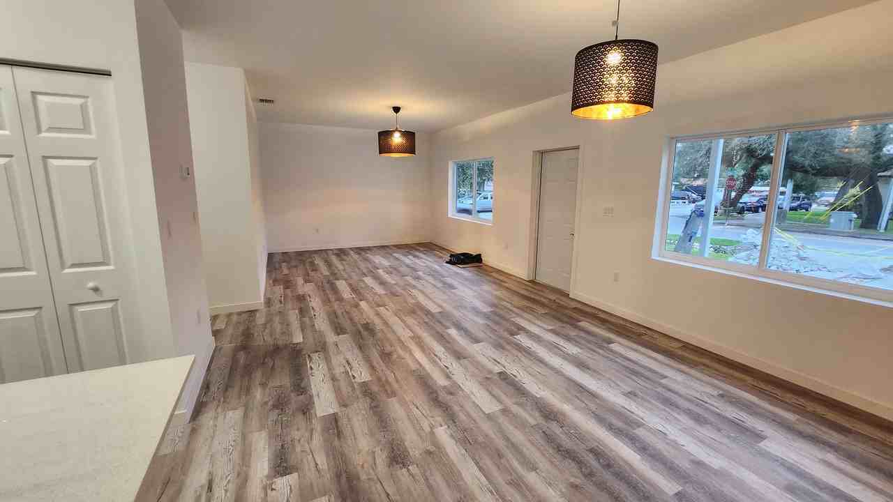 125 Ne 184th Ter - Photo 4 of 6