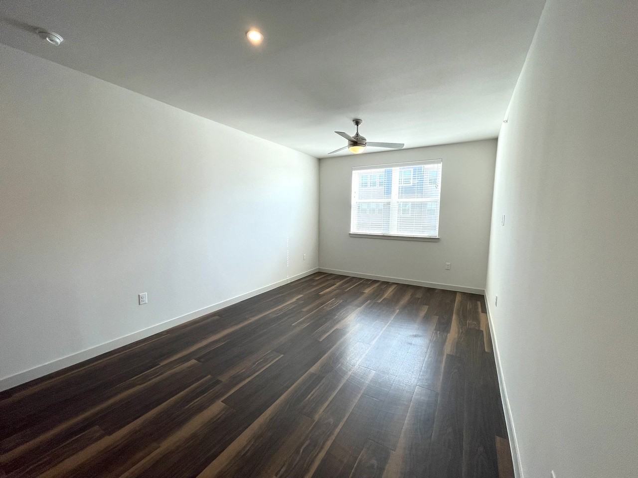 15117 15117 Fishtrap Bike Path #03-1101 - Photo 4 of 8