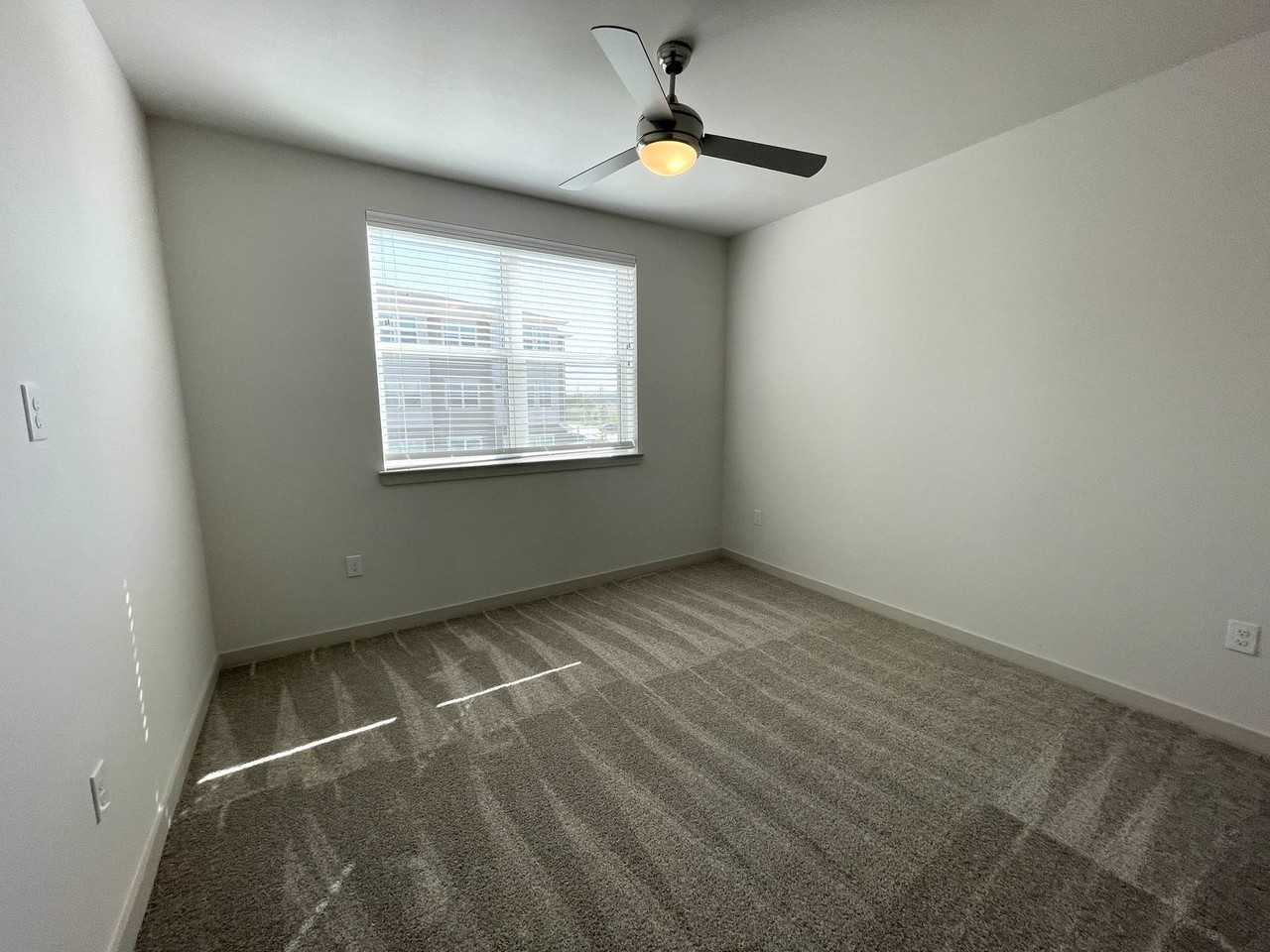 15117 15117 Fishtrap Bike Path #03-1101 - Photo 7 of 8