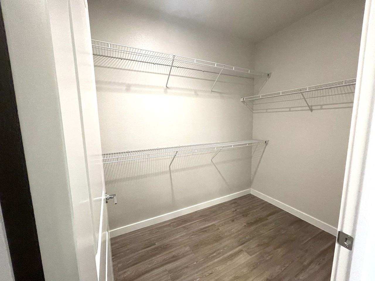 11925 Ring Dr #11-101 - Photo 6 of 8