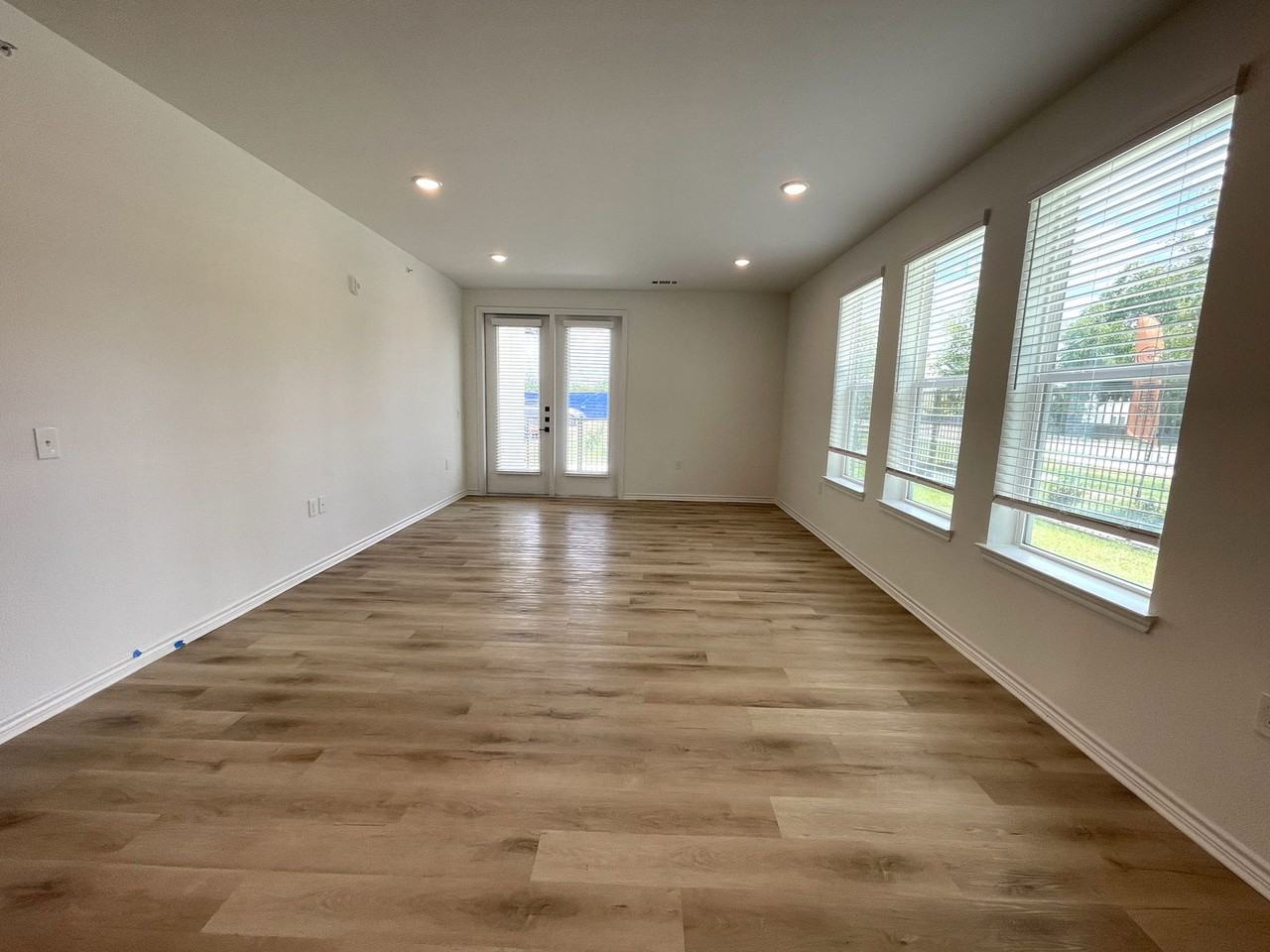 2501 Niles Dr #09-105 - Photo 4 of 8