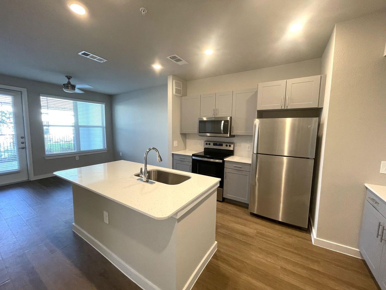 3845 Frontier Pkwy #09-103 - Photo 2 of 8