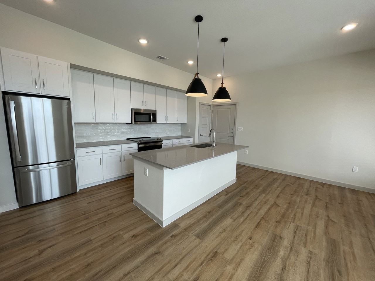 149 Larkspur Park Blvd #09-101 - Photo 2 of 8