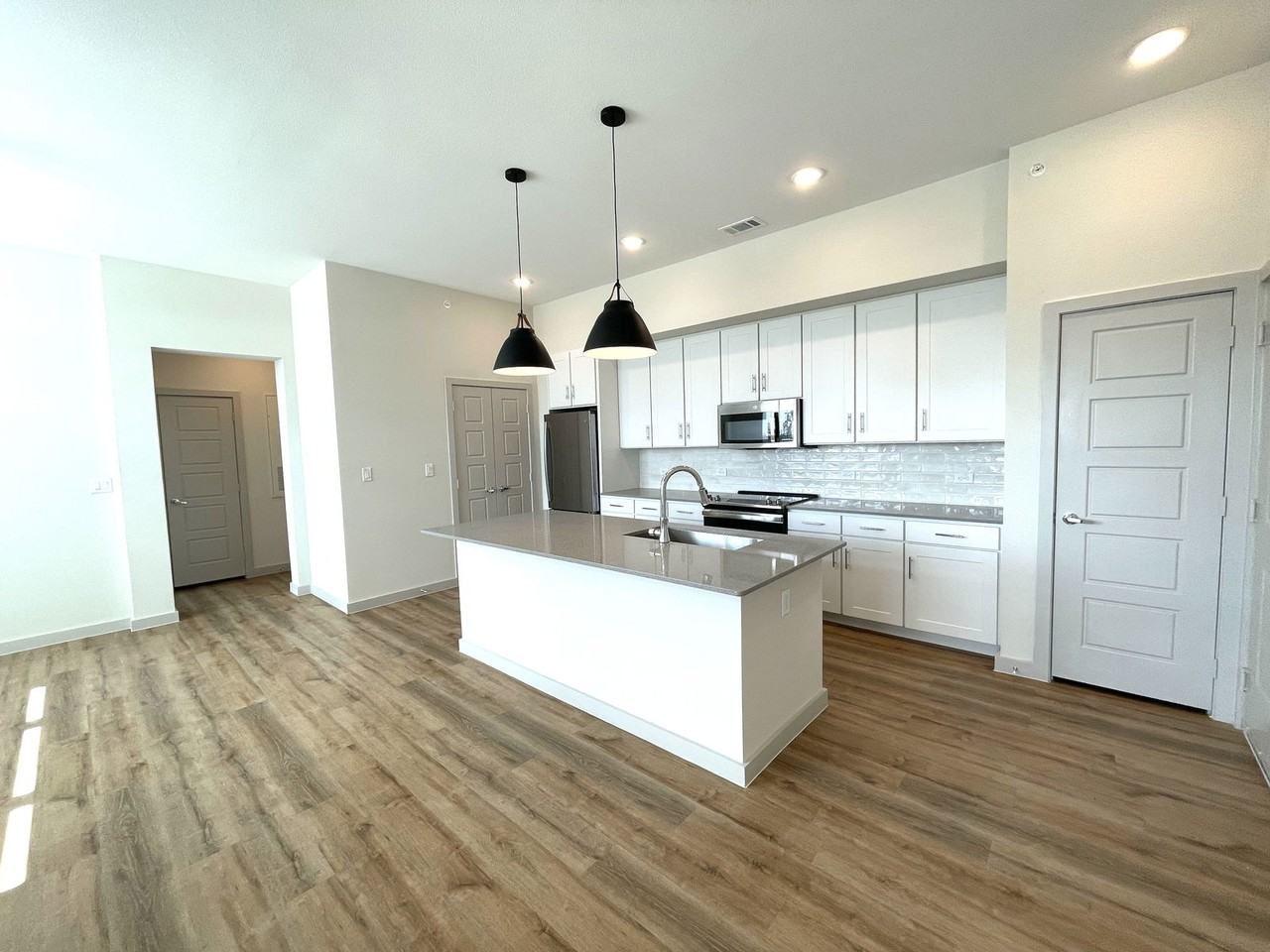 149 Larkspur Park Blvd #09-101 - Photo 3 of 8