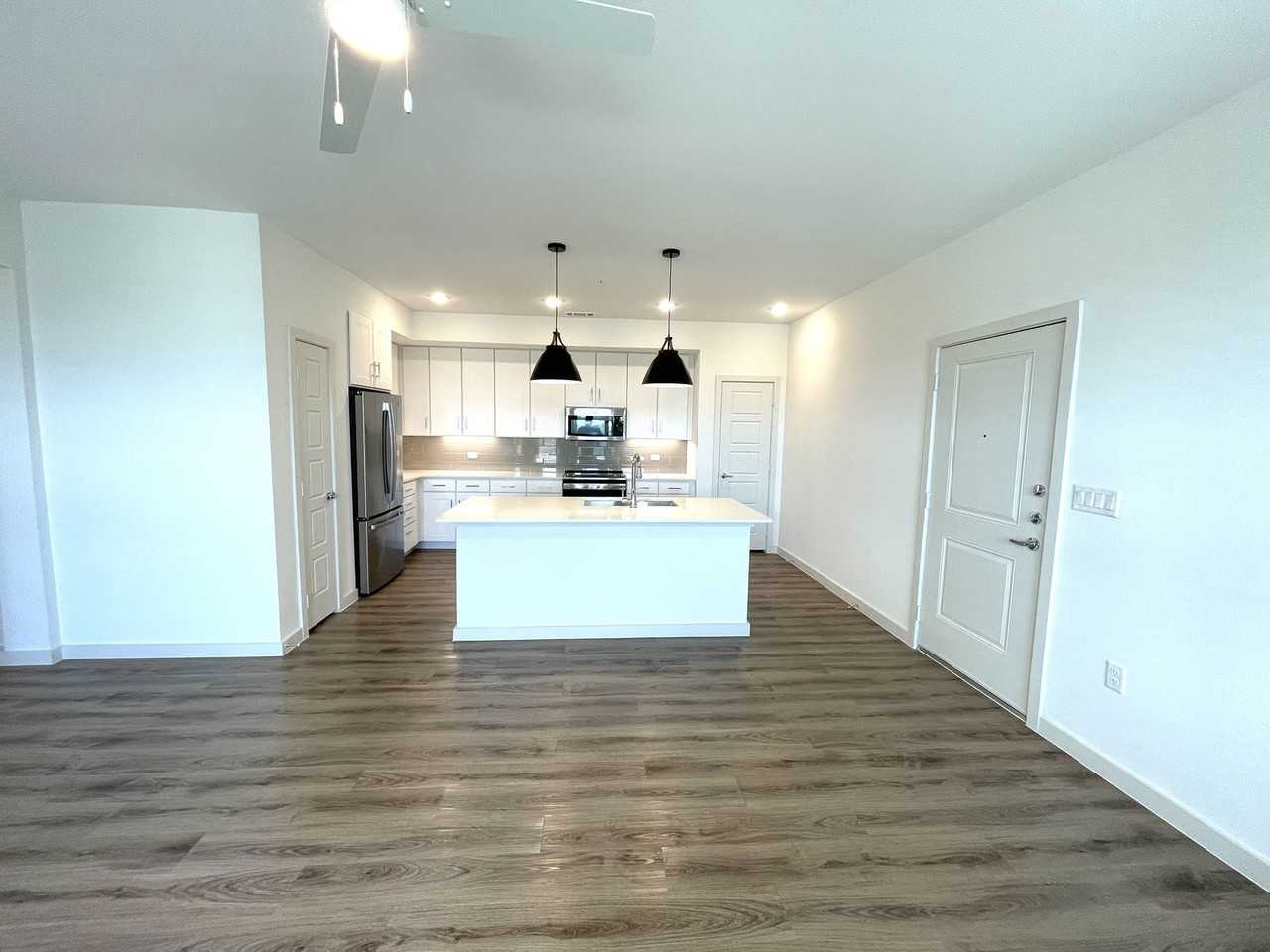 149 Larkspur Park Blvd #09-319 - Photo 2 of 8