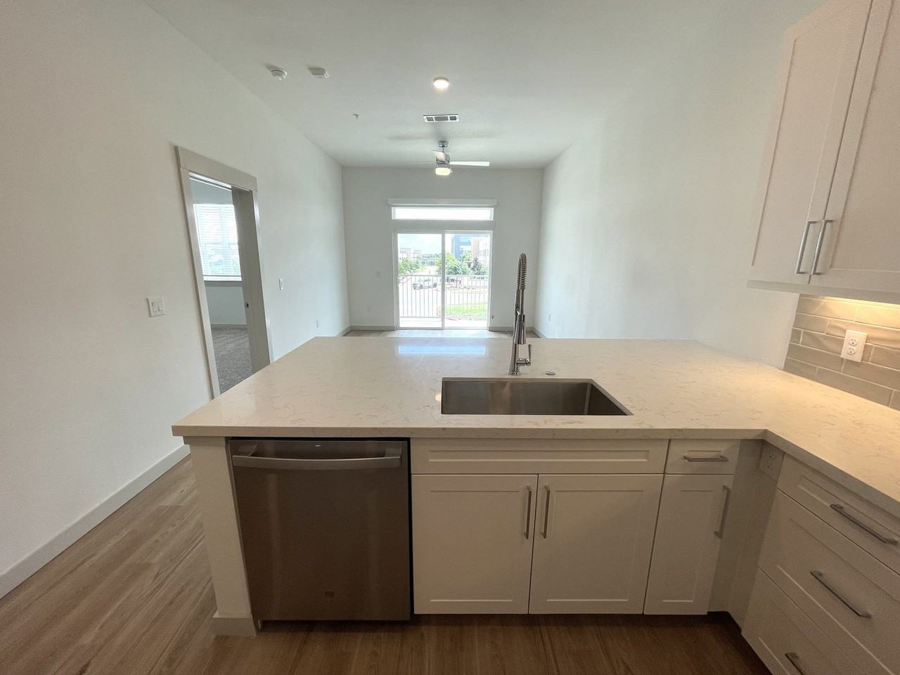 2880 Circle Drive #09-315 - Photo 4 of 8