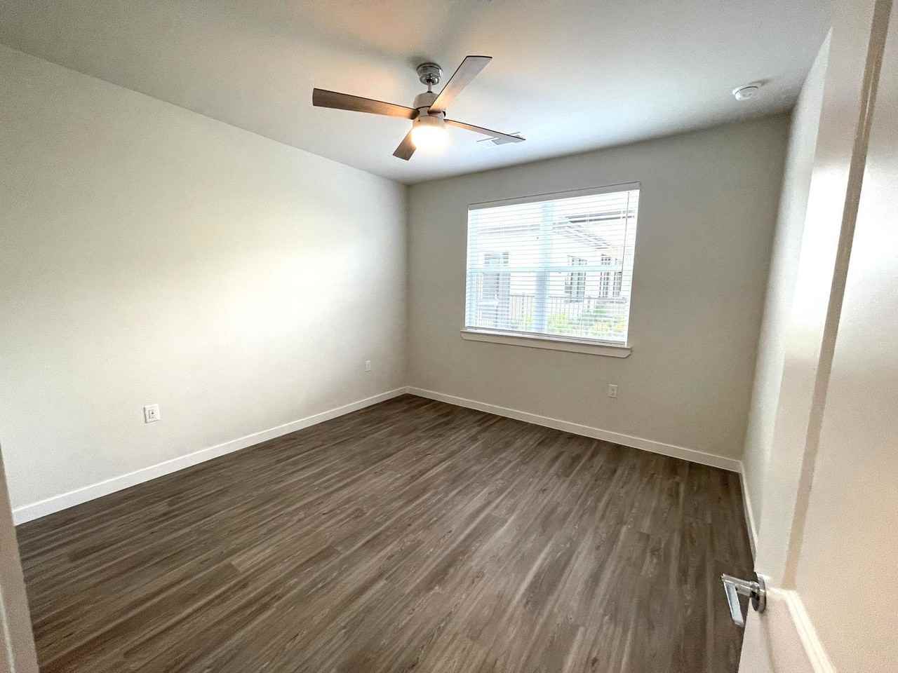 11925 Ring Dr #145 - Photo 5 of 8