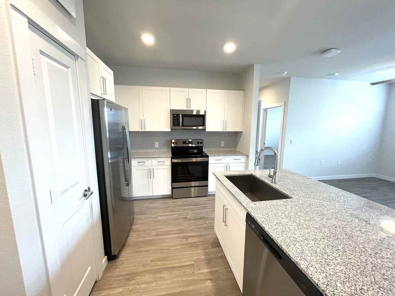 11925 Ring Dr #145 - Photo 6 of 8