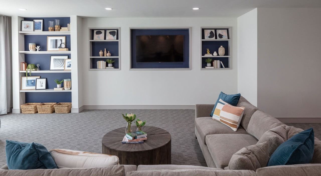 1550 Burnett Rd - Photo 5 of 8