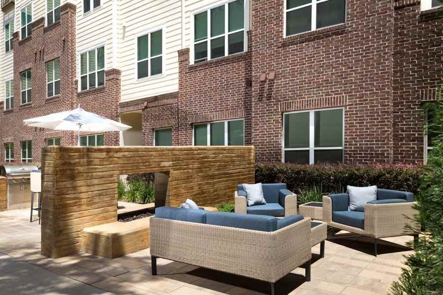 4100 Greenbriar Dr #12S1-413 - Photo 3 of 8