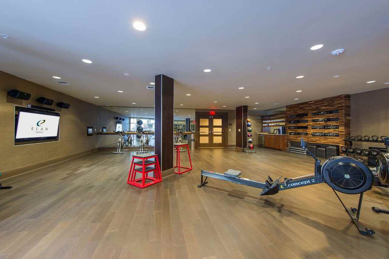 825 Usener St - Photo 5 of 8