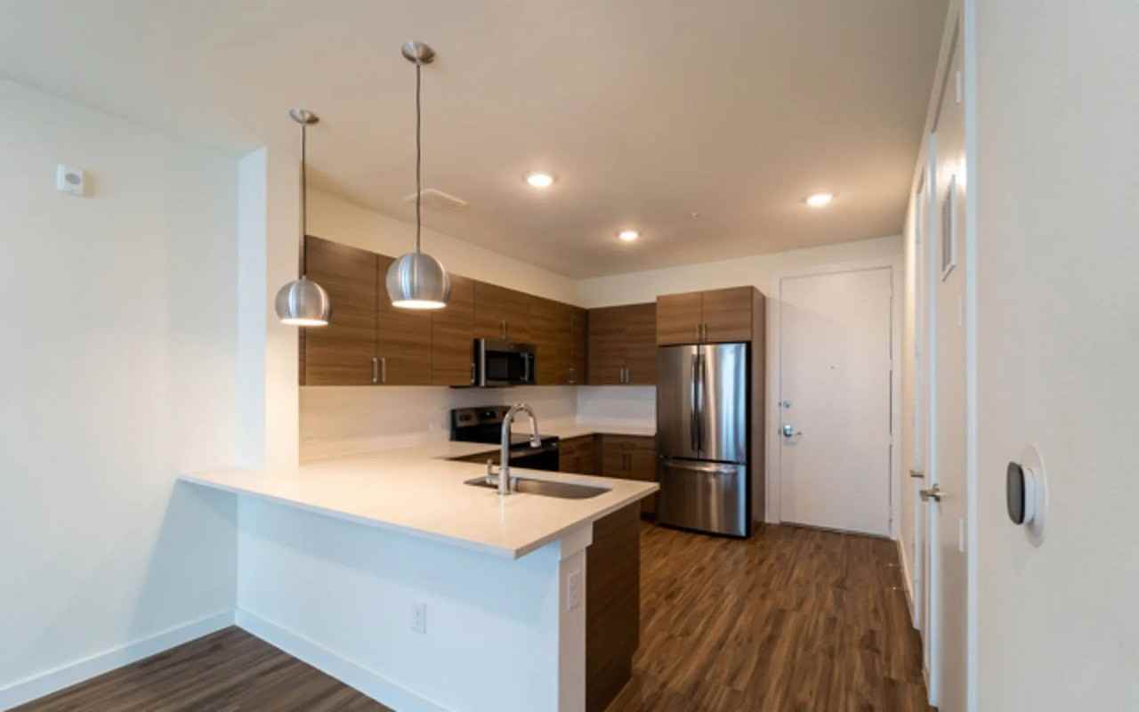 3275 Summer St - Photo 5 of 8