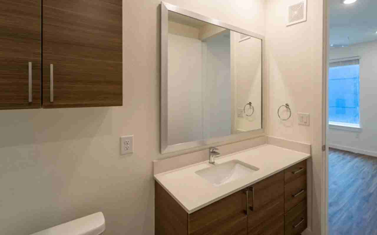 3275 Summer St - Photo 6 of 8