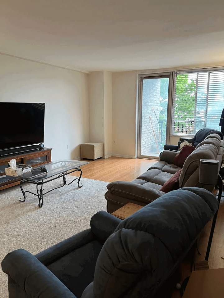 1 Wall St #3D - Photo 3 of 8