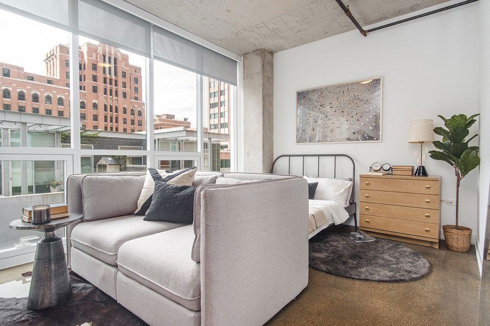 108 W Chicago Ave - Photo 2 of 8