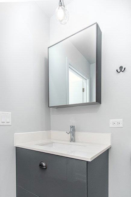 108 W Chicago Ave - Photo 6 of 8