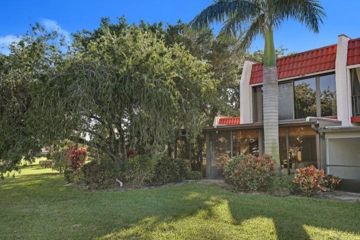 4360 Fountains Dr - Photo 2 of 5