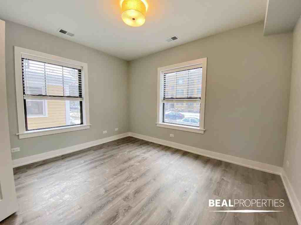 1147 Maple Ave #2 - Photo 6 of 8