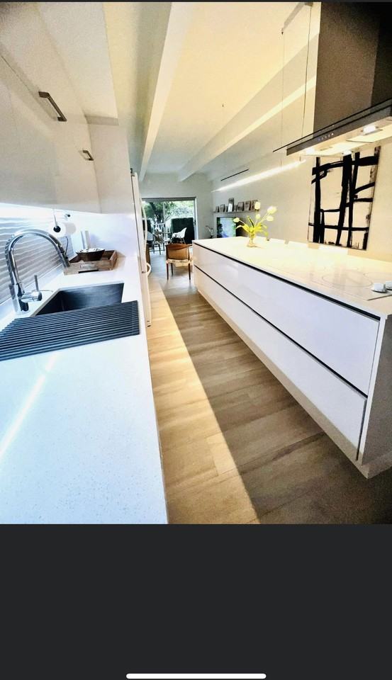 12105 Ne 11th Pl #103 - Photo 2 of 8