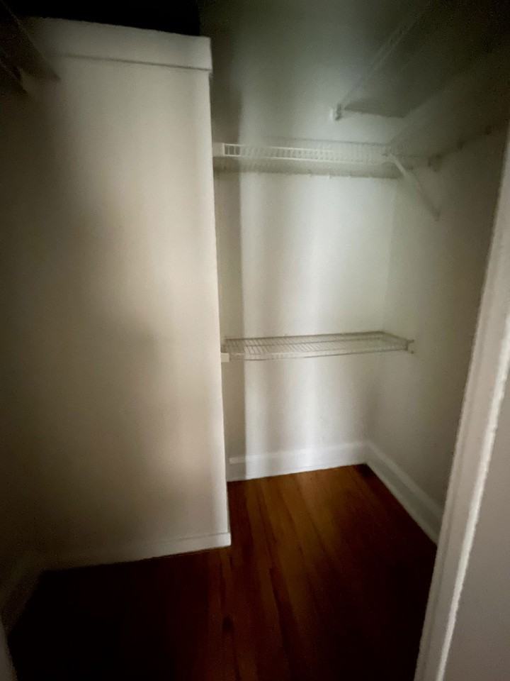 3117 W Foster Ave - Photo 5 of 8