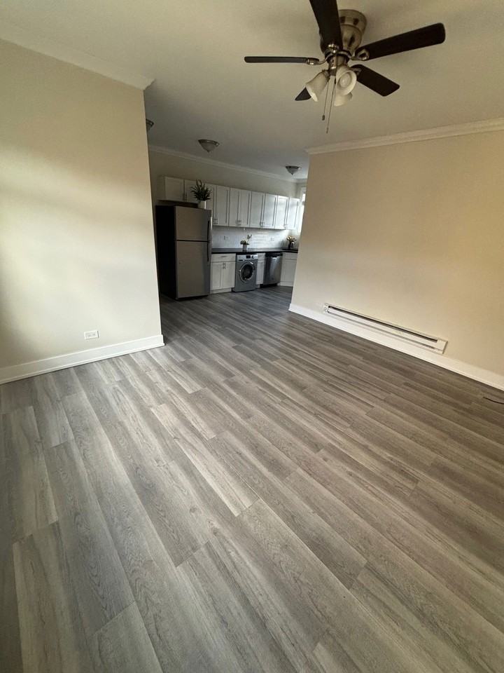 3817 N Greenview Ave - Photo 4 of 8