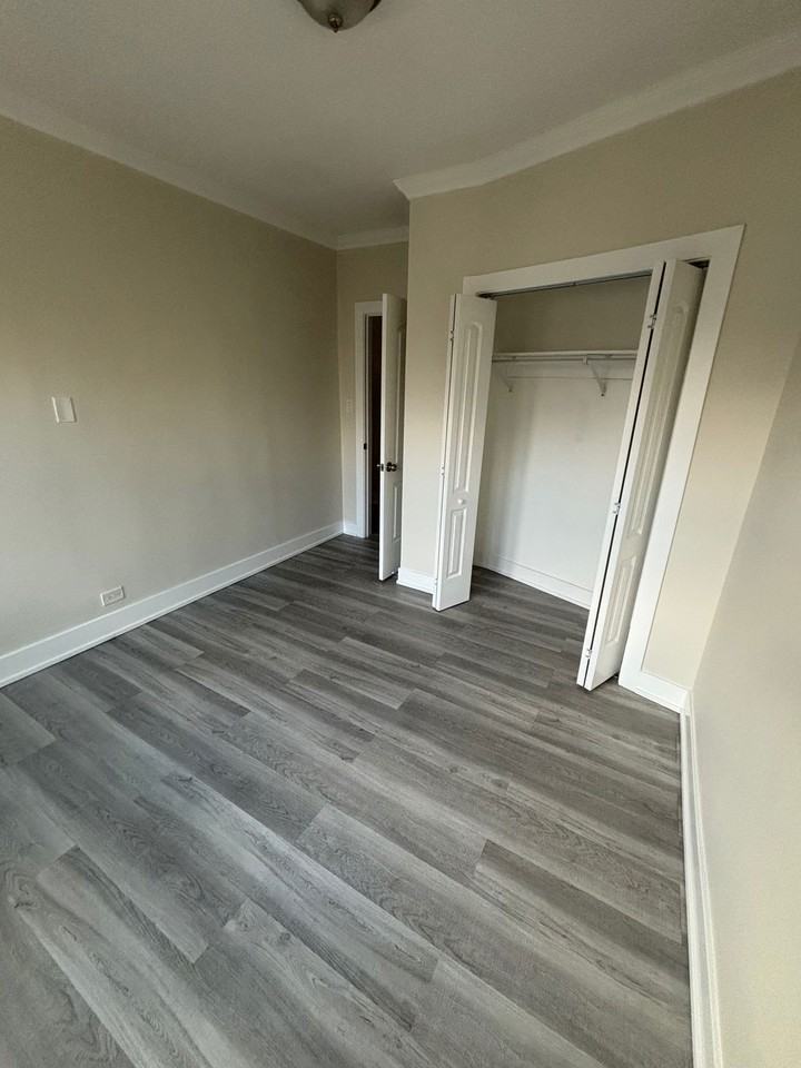 3817 N Greenview Ave - Photo 6 of 8