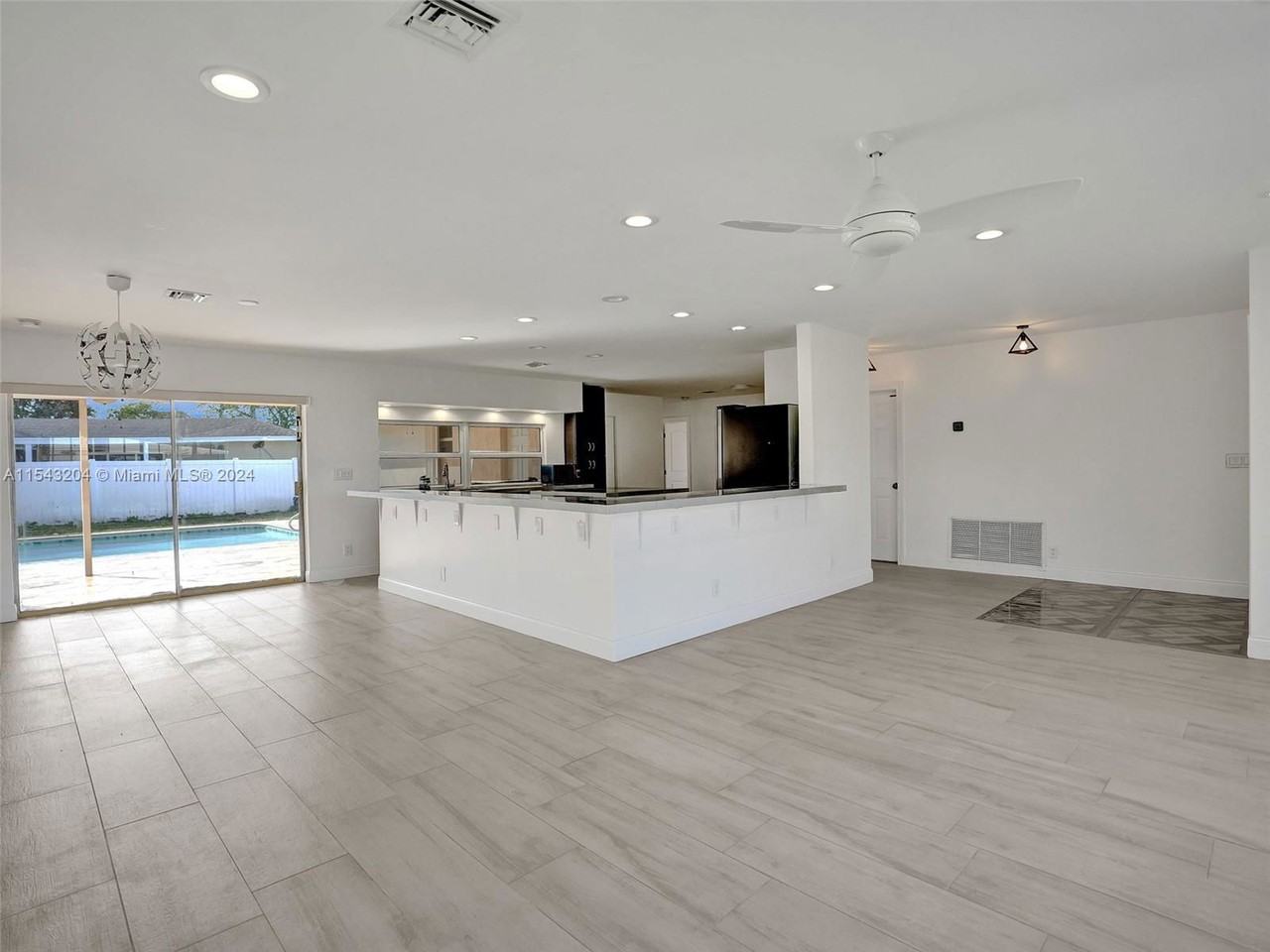 Sw 8th Ter - Photo 3 of 8