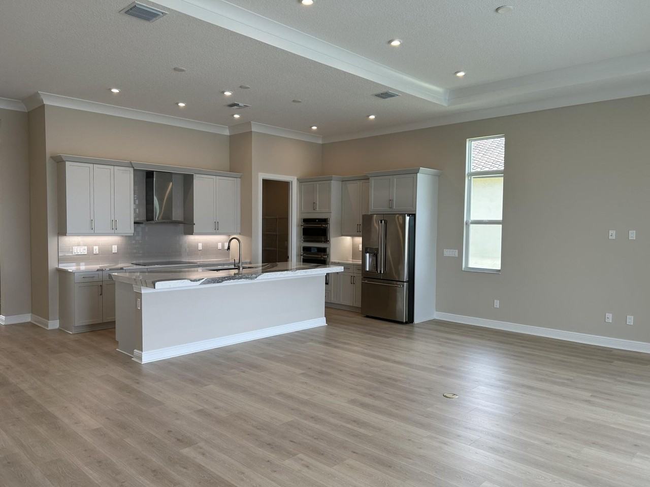 Sw Pietra Way - Photo 3 of 8