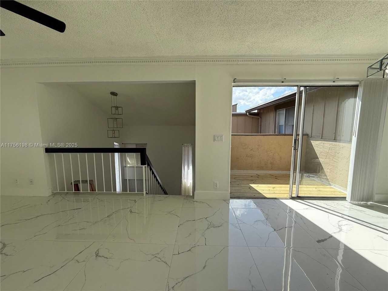 2125 Nw 57th Ave #15E - Photo 6 of 8