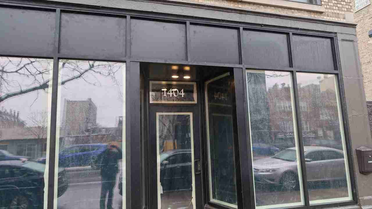 1404 N Ashland Ave #1 - Photo 2 of 8