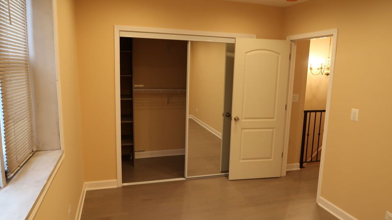 1404 N Ashland Ave #1 - Photo 5 of 8