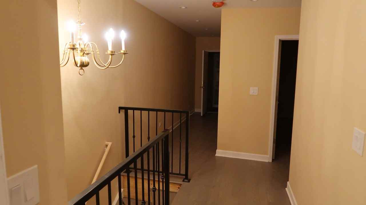 1404 N Ashland Ave #1 - Photo 6 of 8