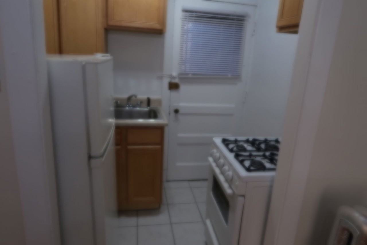 2619 W Gunnison St #H2 - Photo 6 of 8