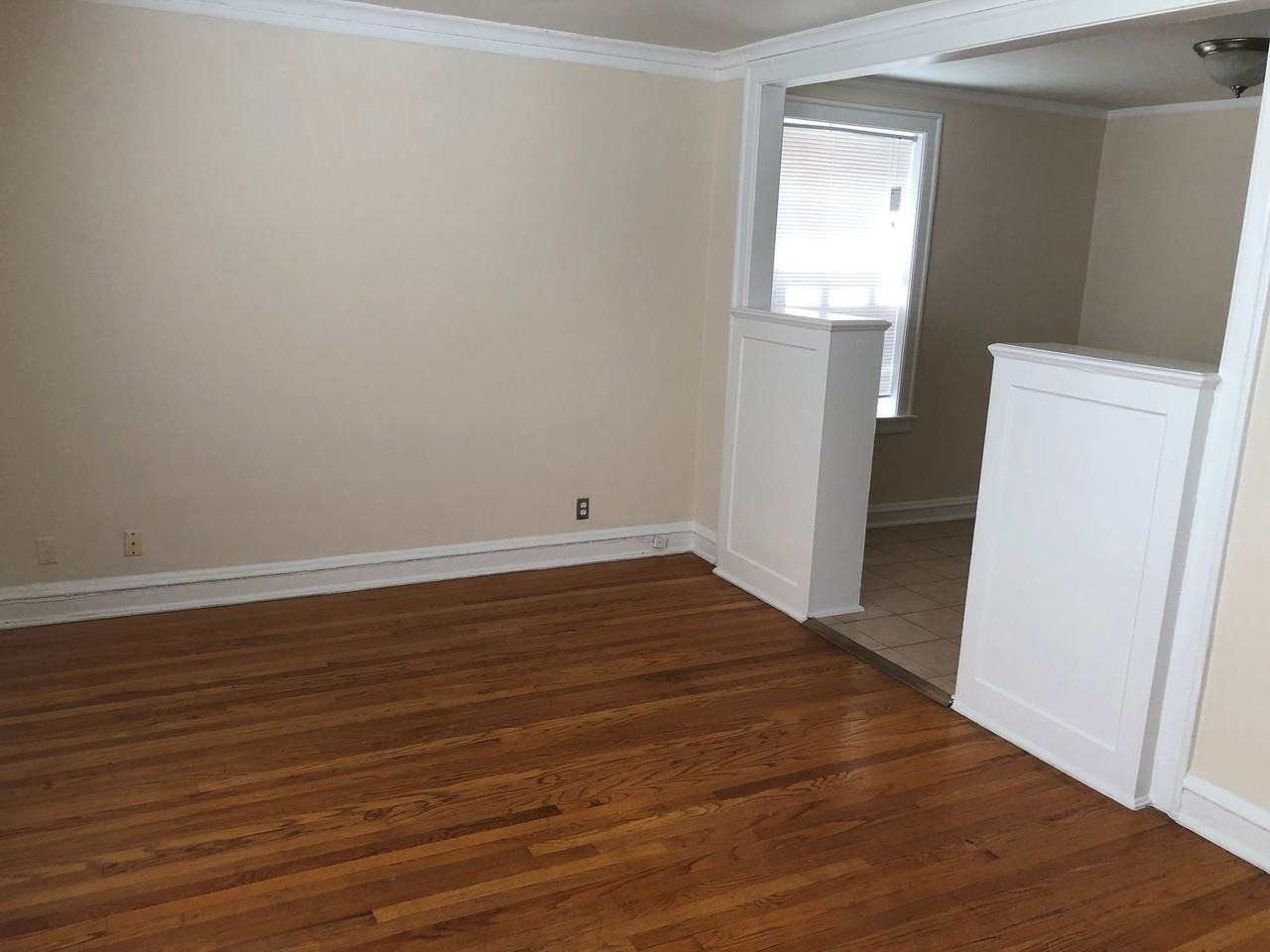 1716 W Albion Ave #E2 - Photo 3 of 8