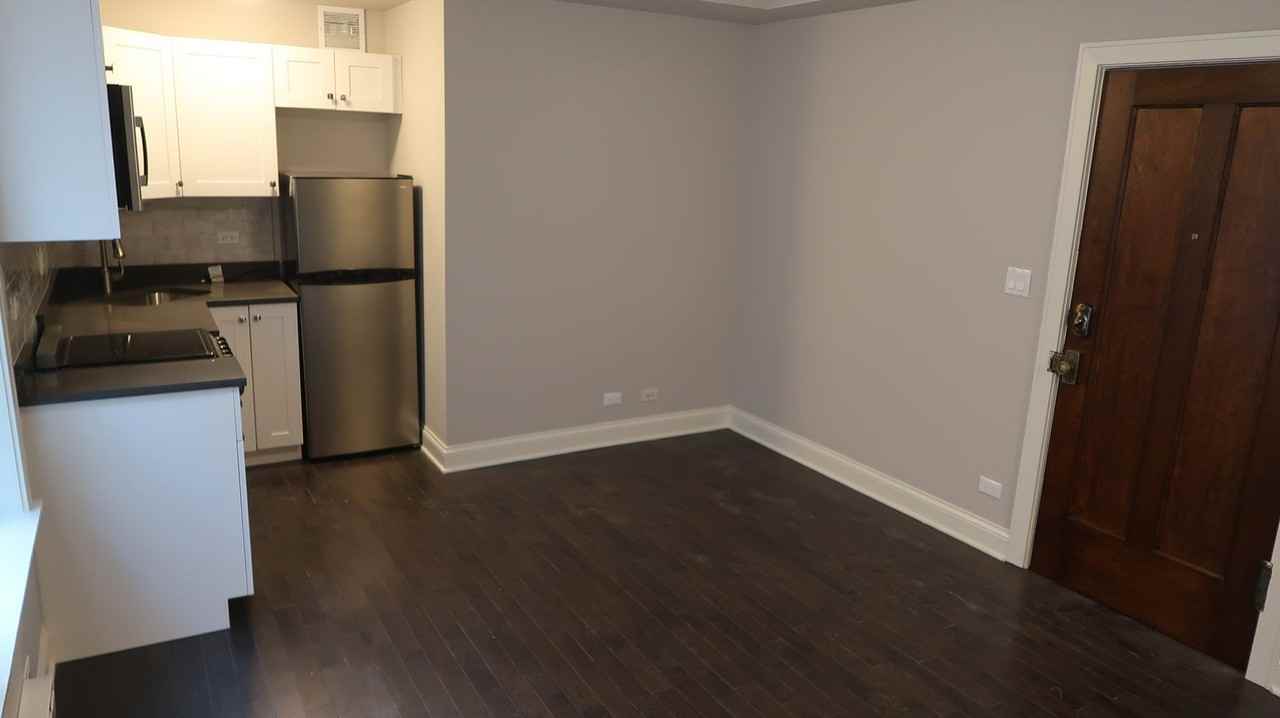 640 W Wrightwood Ave #403 - Photo 4 of 8