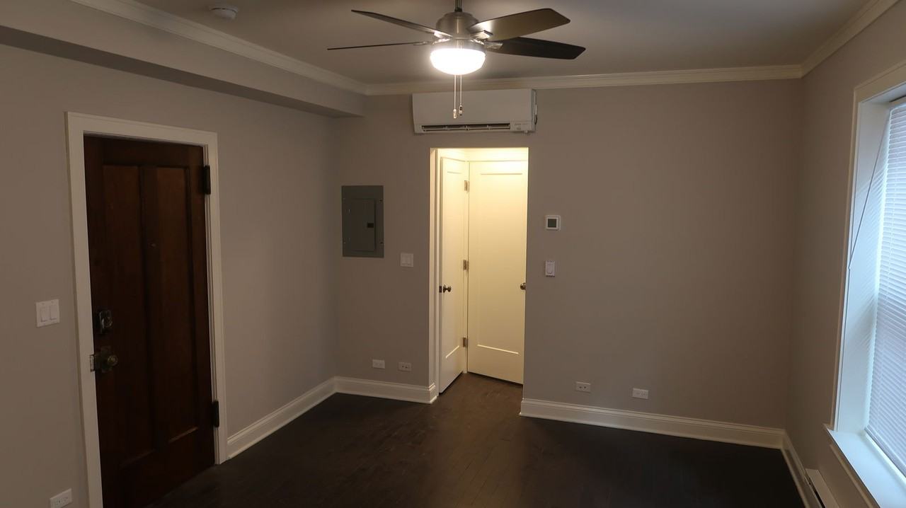 640 W Wrightwood Ave #403 - Photo 5 of 8